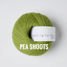 Load image into Gallery viewer, Knitting for Olive Merino