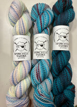 Load image into Gallery viewer, Drea Renee Knits The Shift Cowl Kit