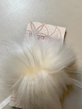 Load image into Gallery viewer, Ikigai Fiber Faux Poms
