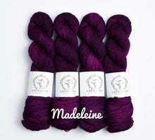 Load image into Gallery viewer, La Bien Aimée Merino Super Sock