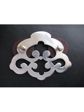 Load image into Gallery viewer, Silver Spiral Bridge Closure