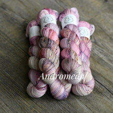 Load image into Gallery viewer, La Bien Aimée Merino Super Sock