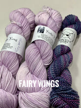 Load image into Gallery viewer, Moonbumps Shawl Kit