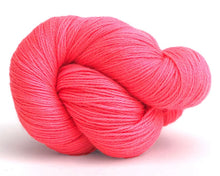 Load image into Gallery viewer, Kelbourne Woolens Perennial