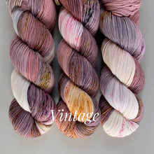 Load image into Gallery viewer, La Bien Aimée Merino Super Sock