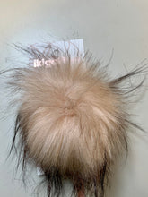 Load image into Gallery viewer, Ikigai Fiber Faux Poms