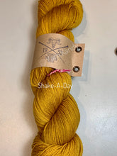 Load image into Gallery viewer, The Farmers Daughter Squish Fingering