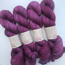 Load image into Gallery viewer, Emma&#39;s Yarn Super Silky
