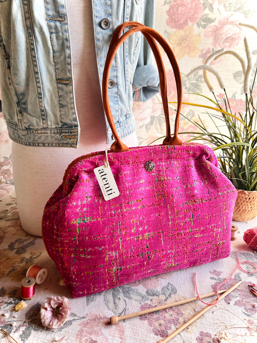 Atenti Molly Doctor Bag w/ Metal Snap Frame