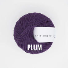 Load image into Gallery viewer, Knitting for Olive Merino
