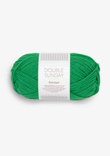 Load image into Gallery viewer, Sandnes Garn Double Sunday / PetiteKnit Double Sunday
