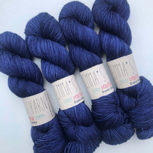 Load image into Gallery viewer, Emma&#39;s Yarn Super Silky
